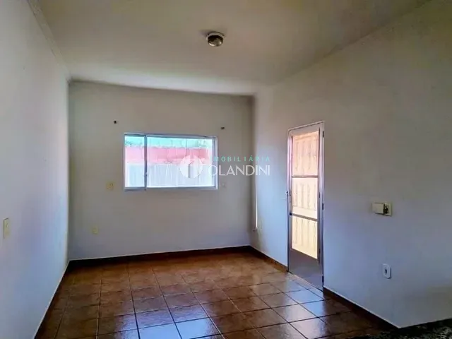 Casa com 351m² 3 quartos e 2 banheiros, à venda, no bairro Parque Res Dna Leda em Artur Nogueira