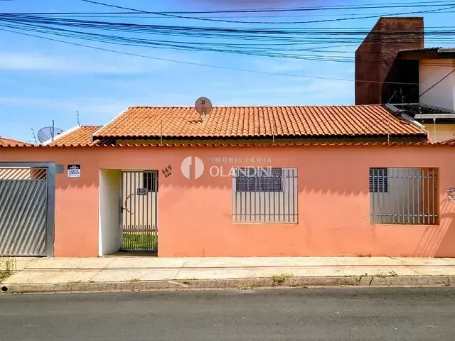 Casa com 351m² 3 quartos e 2 banheiros, à venda, no bairro Parque Res Dna Leda em Artur Nogueira