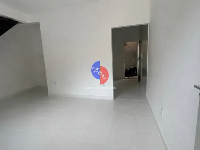 Casa com 120m² 2 quartos e 2 banheiros, à venda, no bairro Praia de Olaria (Guia de Pacobaíba) em Magé