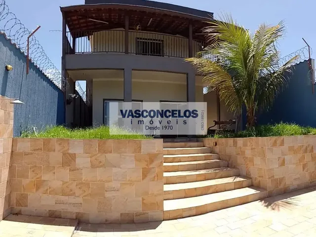 Casa com 500m² 3 quartos e 4 banheiros, à venda, no bairro Vila Menino Jesus em Caçapava