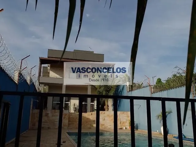 Casa com 500m² 3 quartos e 4 banheiros, à venda, no bairro Vila Menino Jesus em Caçapava