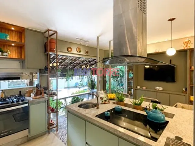 Casa 3 quartos e 3 banheiros, à venda ou para alugar, no bairro Nova Califórnia  em Itabuna