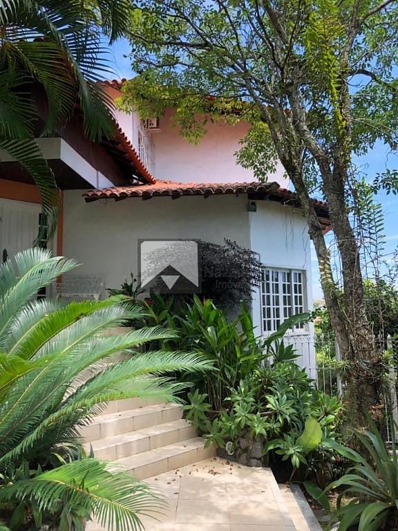 Casa, 4 quartos, 290 m² - Foto 1