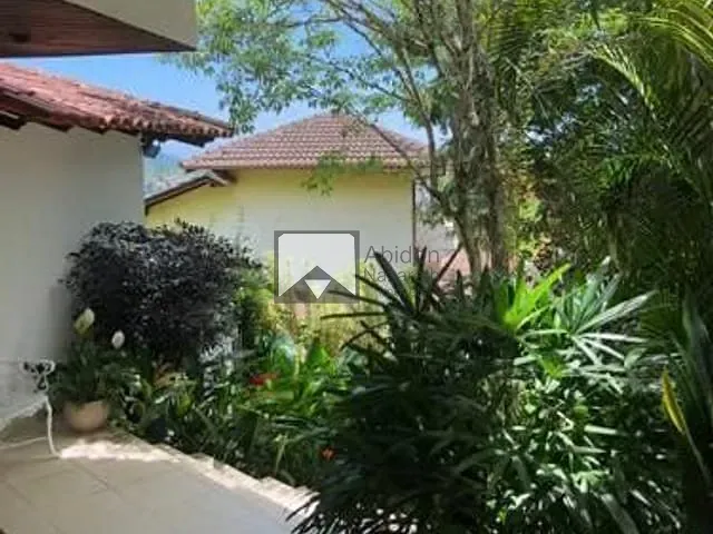Casa com 400m² 4 quartos e 4 banheiros, à venda, no bairro Badu em Niterói