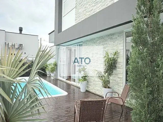 Casa com 360m² 3 quartos e 2 banheiros, à venda, no bairro Areias em Tijucas