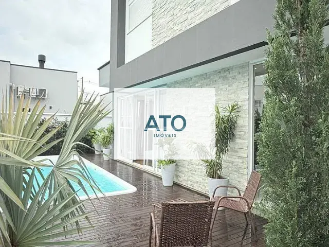 Casa com 360m² 3 quartos e 2 banheiros, à venda, no bairro Areias em Tijucas