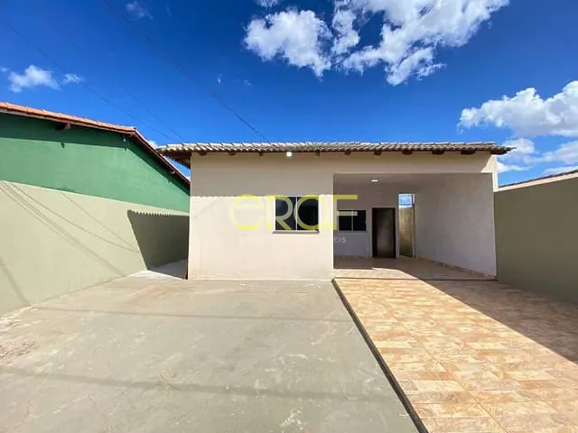 Casa com 300m² 3 quartos e 2 banheiros, à venda, no bairro Setor Bela Vista em Formosa