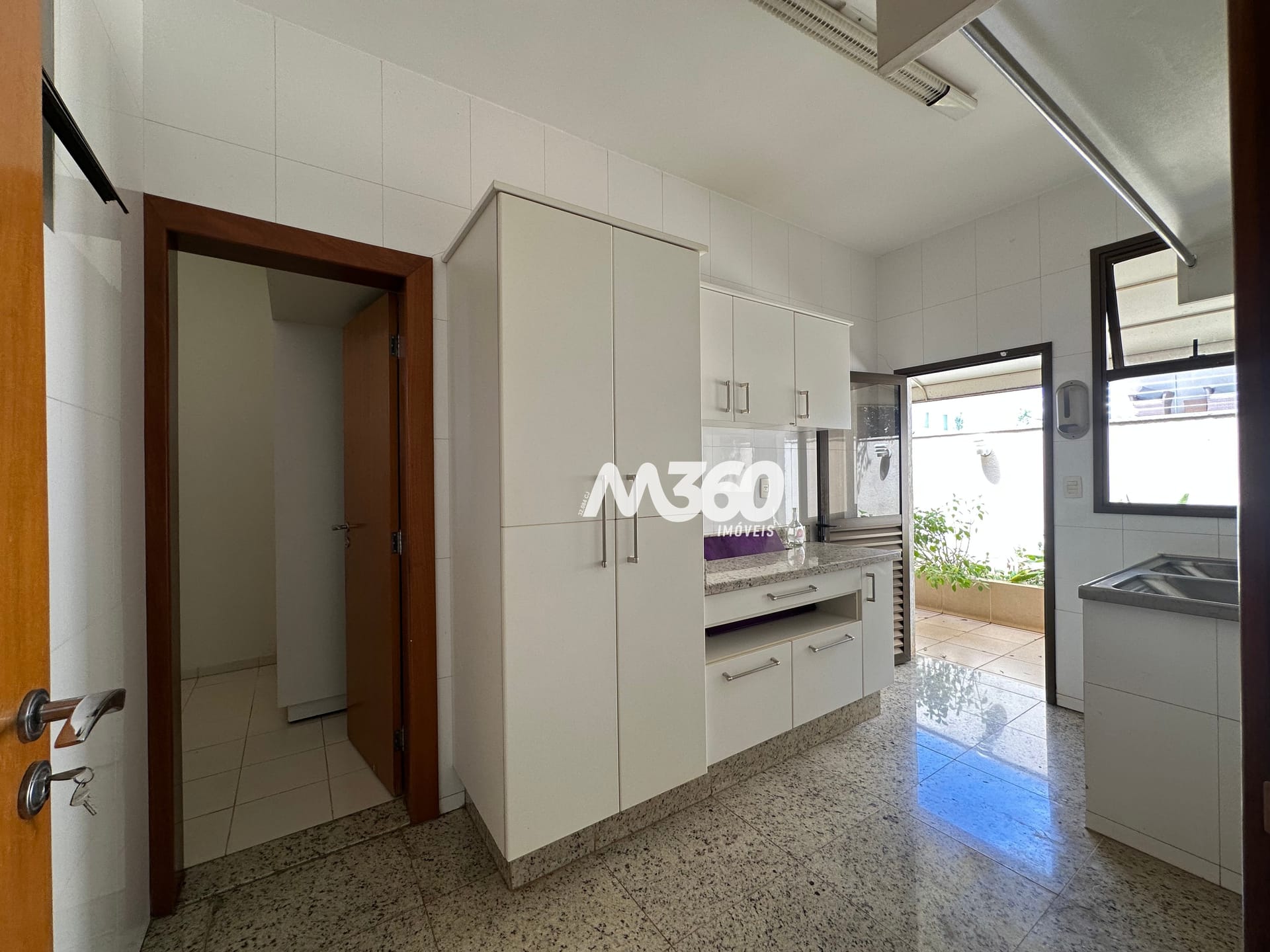 Sobrado para alugar com 4 quartos, 450m² - Foto 31