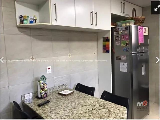 Casa com 480m², à venda, no bairro Bingen em Petrópolis
