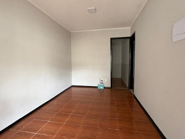 Casa com 200m² 4 quartos e 2 banheiros, à venda, no bairro Conjunto Habitacional Parque Itajaí em Campinas