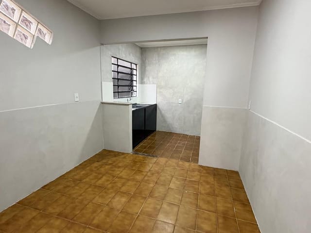 Casa com 200m² 4 quartos e 2 banheiros, à venda, no bairro Conjunto Habitacional Parque Itajaí em Campinas