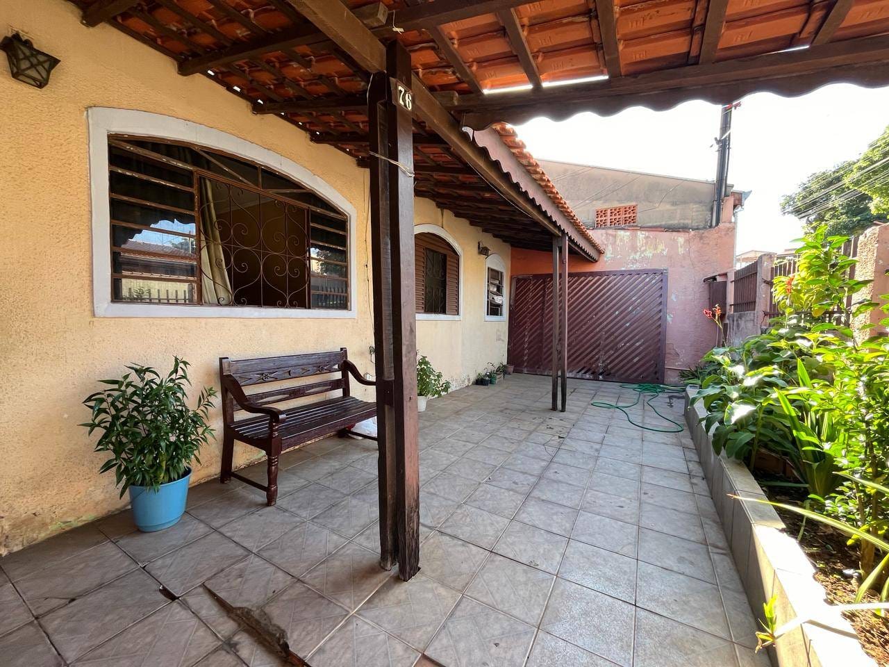 Casa, 4 quartos, 200 m² - Foto 1