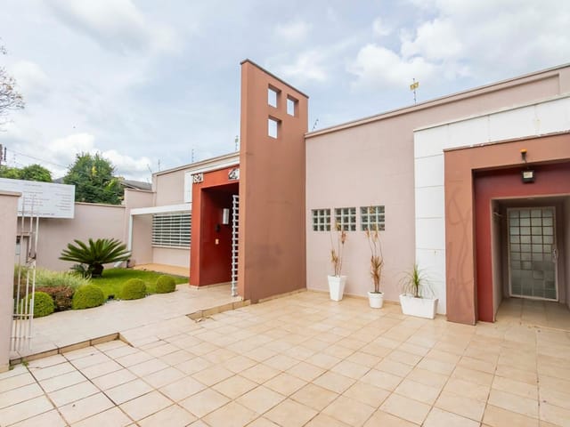 Casa com 616m² 15 quartos e 8 banheiros, à venda, no bairro Bigorrilho em Curitiba