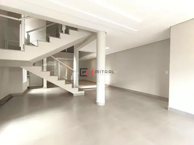 Casa 4 quartos e 5 banheiros, para alugar, no bairro Esperança em Londrina
