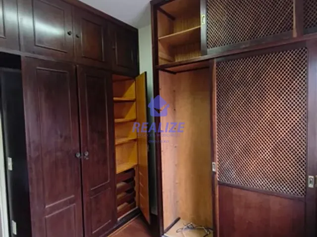 Casa 3 quartos e 6 banheiros, para alugar, no bairro Centro em Botucatu