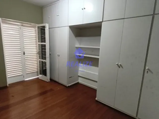 Casa 3 quartos e 6 banheiros, para alugar, no bairro Centro em Botucatu
