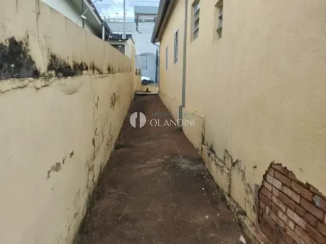 Casa com 264m² 3 quartos e 1 banheiro, à venda, no bairro Centro em Cosmópolis