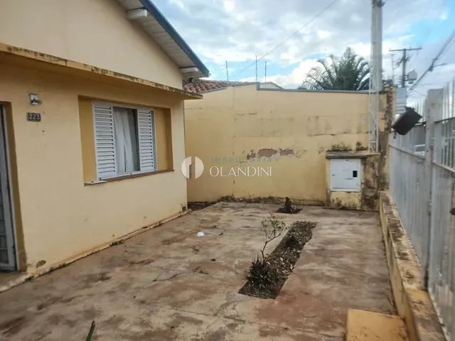 Casa com 264m² 3 quartos e 1 banheiro, à venda, no bairro Centro em Cosmópolis