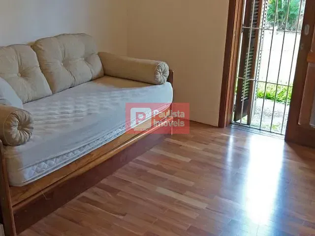 Casa com 1076m² 4 quartos e 3 banheiros, à venda, no bairro Vila Santo Antônio em Cotia