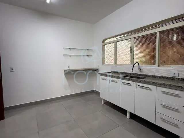 Casa 4 quartos e 1 banheiro, para alugar, no bairro Vila Ercília em São José do Rio Preto