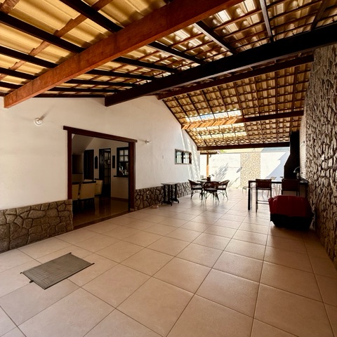 Casa com 230m² 4 quartos e 3 banheiros, à venda, no bairro Braga em Cabo Frio