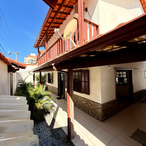Casa com 230m² 4 quartos e 3 banheiros, à venda, no bairro Braga em Cabo Frio