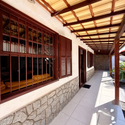 Casa com 230m² 4 quartos e 3 banheiros, à venda, no bairro Braga em Cabo Frio