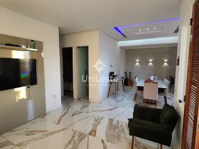 Casa com 400m² 3 quartos e 2 banheiros, à venda, no bairro Santa Tereza em Belo Horizonte