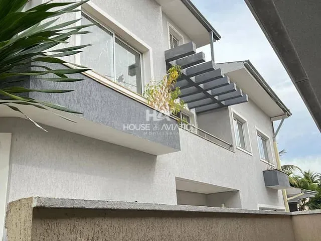 Casa 4 quartos e 4 banheiros, para alugar, no bairro Loteamento Portal do Sol II em Goiânia