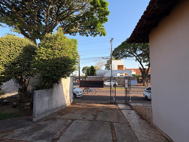 Foto do Casa - Excelente casa no Centro de Rolândia, com potencial comercial! | Imobiliária Casa Grande - Rolândia