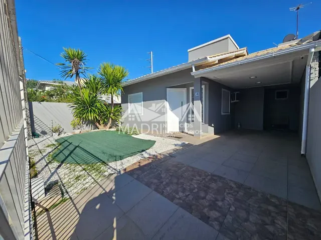 Casa com 200m² 3 quartos e 2 banheiros, para alugar, no bairro Madri em Palhoça