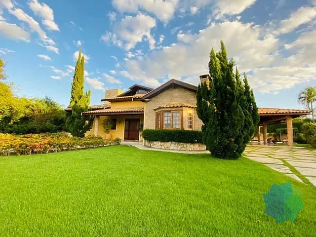 Casa com 1715m² 4 quartos e 5 banheiros, à venda, no bairro Condomínio Haras Paineiras em Salto