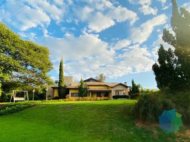 Casa com 1715m² 4 quartos e 5 banheiros, à venda, no bairro Condomínio Haras Paineiras em Salto