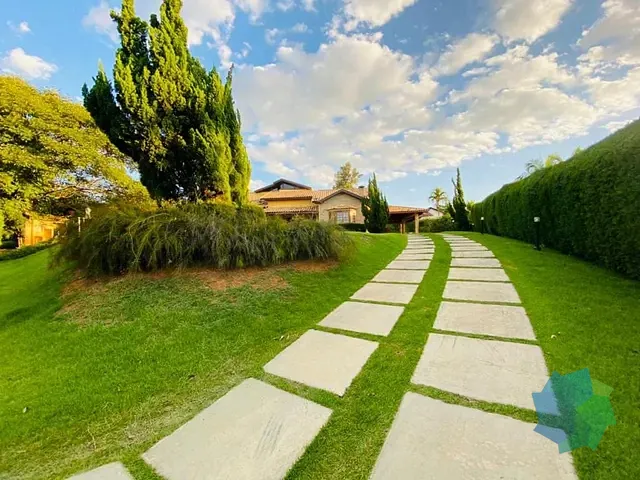 Casa com 1715m² 4 quartos e 5 banheiros, à venda, no bairro Condomínio Haras Paineiras em Salto