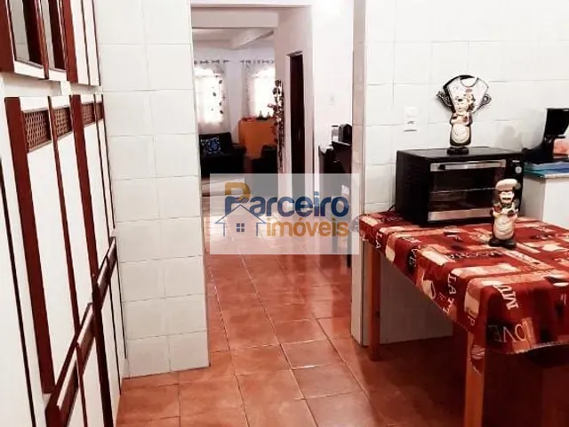 Sobrado com 350m² 4 quartos e 3 banheiros, à venda, no bairro Vila Brasil em São Paulo