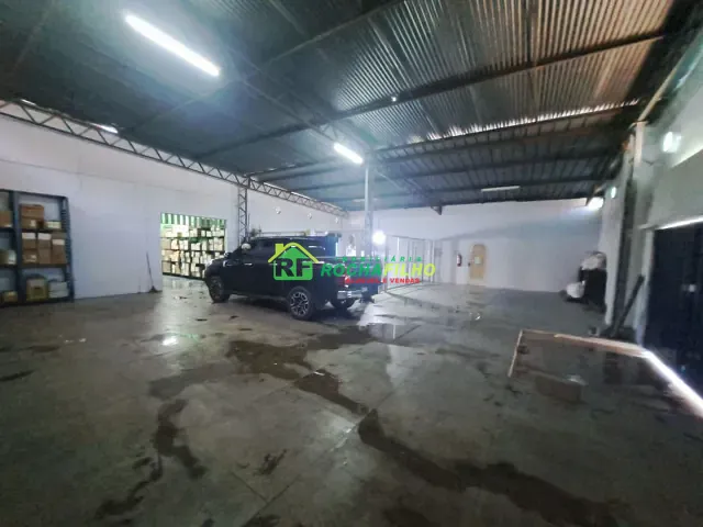 Casa com 1800m², à venda, no bairro Lorival Parente em Teresina