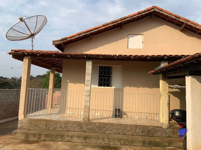 Casa com 400m² 2 quartos e 2 banheiros, à venda, no bairro Mantiqueira em Extrema