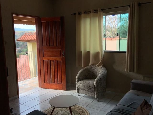 Casa com 400m² 2 quartos e 2 banheiros, à venda, no bairro Mantiqueira em Extrema