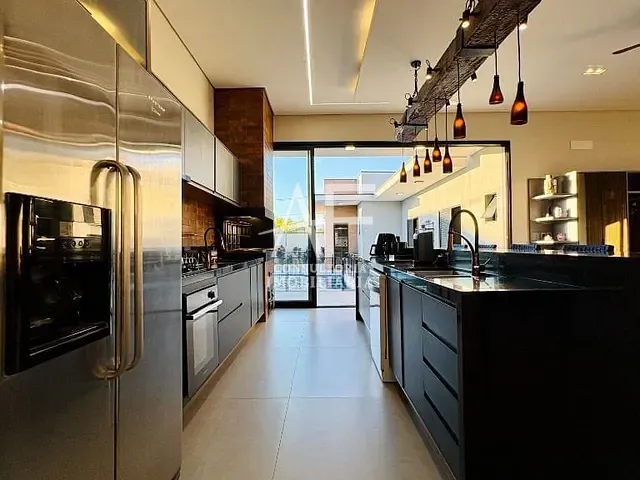 Casa com 250m² 3 quartos e 4 banheiros, à venda, no bairro Bairro dos Guedes em Tremembé