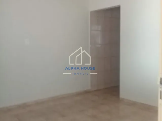 Casa 2 quartos e 1 banheiro, à venda, no bairro Comercial e Residencial Jardim Mariana em Pindamonhangaba