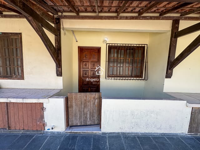 Casa 2 quartos e 2 banheiros, para alugar, no bairro Jardim Atlântico Central (Itaipuaçu) em Maricá