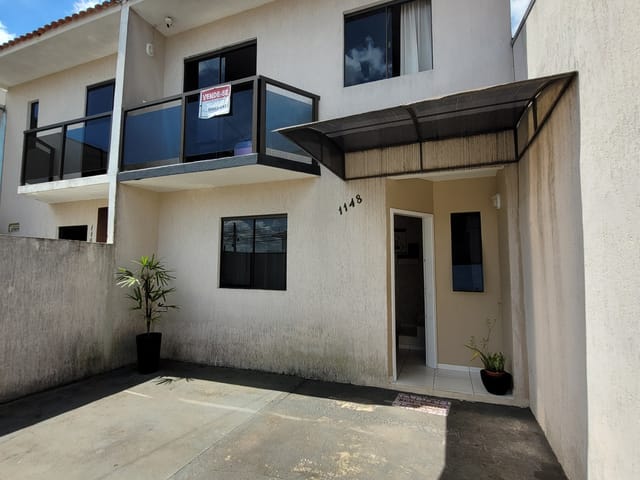 Casa com 70m² 3 quartos e 2 banheiros, à venda ou para alugar, no bairro Boa Vista em Ponta Grossa