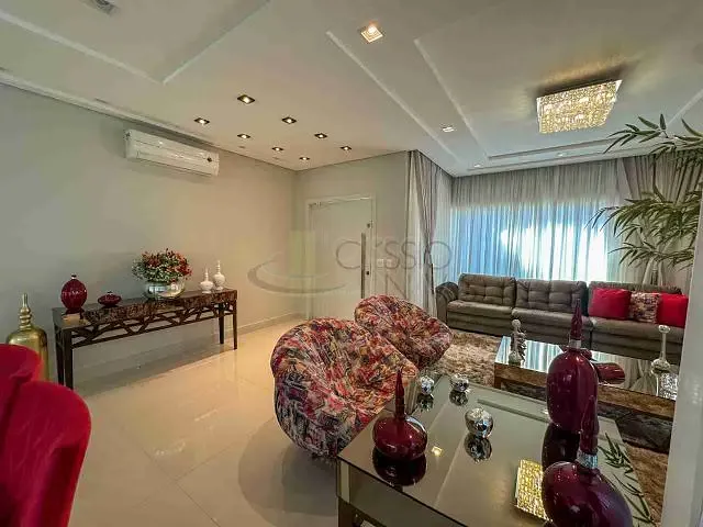 Casa com 440m² 3 quartos e 4 banheiros, à venda, no bairro Jardim São Pedro em Apucarana