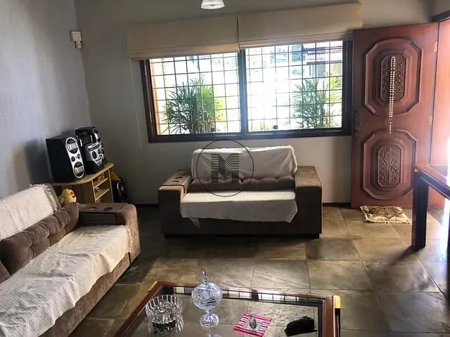 Casa com 700m² 5 quartos e 5 banheiros, à venda, no bairro Portal das Colinas em Guaratinguetá