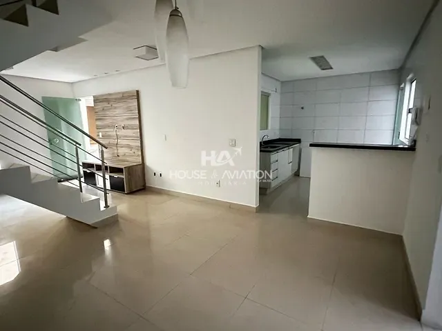 Sobrado 3 quartos e 3 banheiros, à venda, no bairro Setor Faiçalville em Goiânia