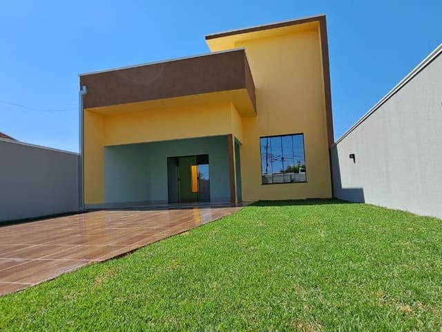 Casa com 280m² 3 quartos e 2 banheiros, à venda, no bairro Jardim das Violetas em Sinop