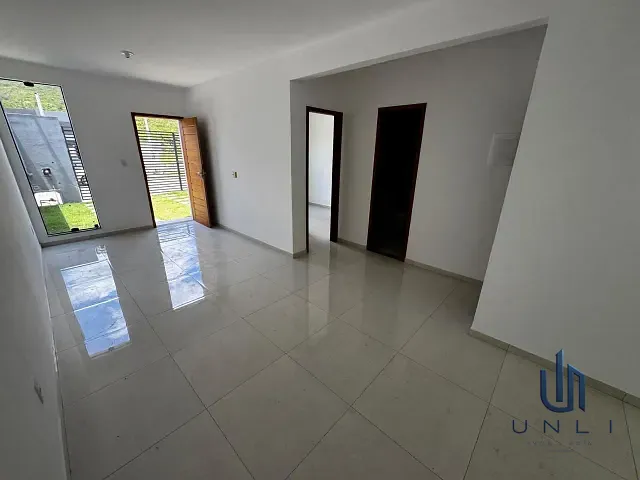 Casa 2 quartos e 2 banheiros, à venda, no bairro Santa Rita do Zarur em Volta Redonda