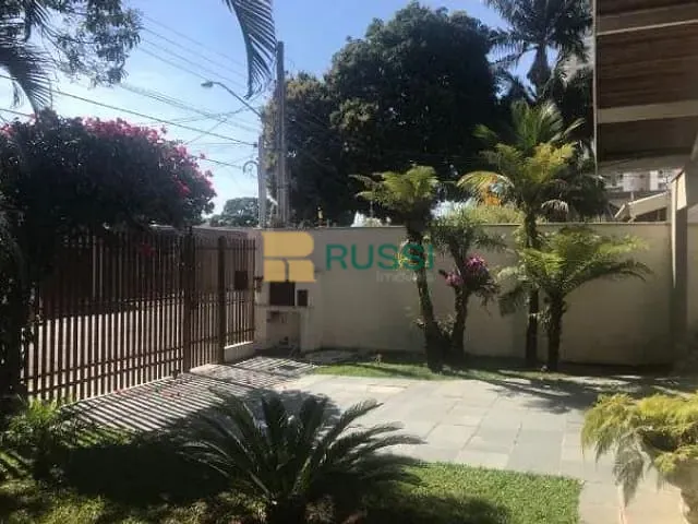 Casa com 675m² 4 quartos e 3 banheiros, à venda, no bairro Jardim Esplanada em São José dos Campos