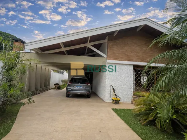 Casa com 675m² 4 quartos e 3 banheiros, à venda, no bairro Jardim Esplanada em São José dos Campos