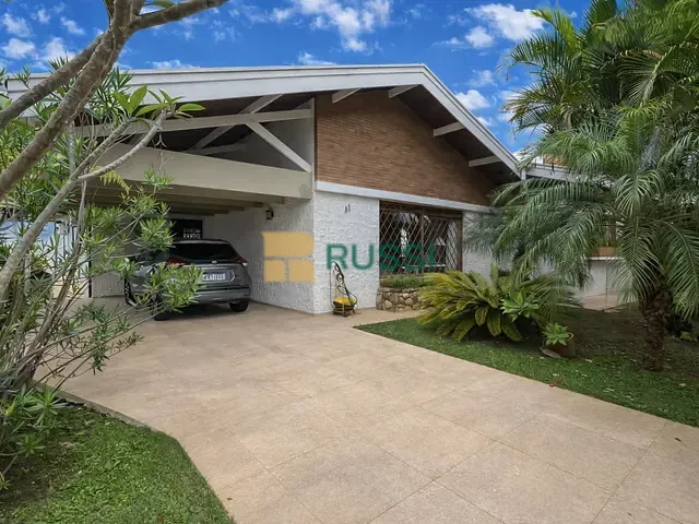 Casa com 675m² 4 quartos e 3 banheiros, à venda, no bairro Jardim Esplanada em São José dos Campos